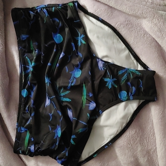 Bikini bottom NWOT - Picture 4 of 5